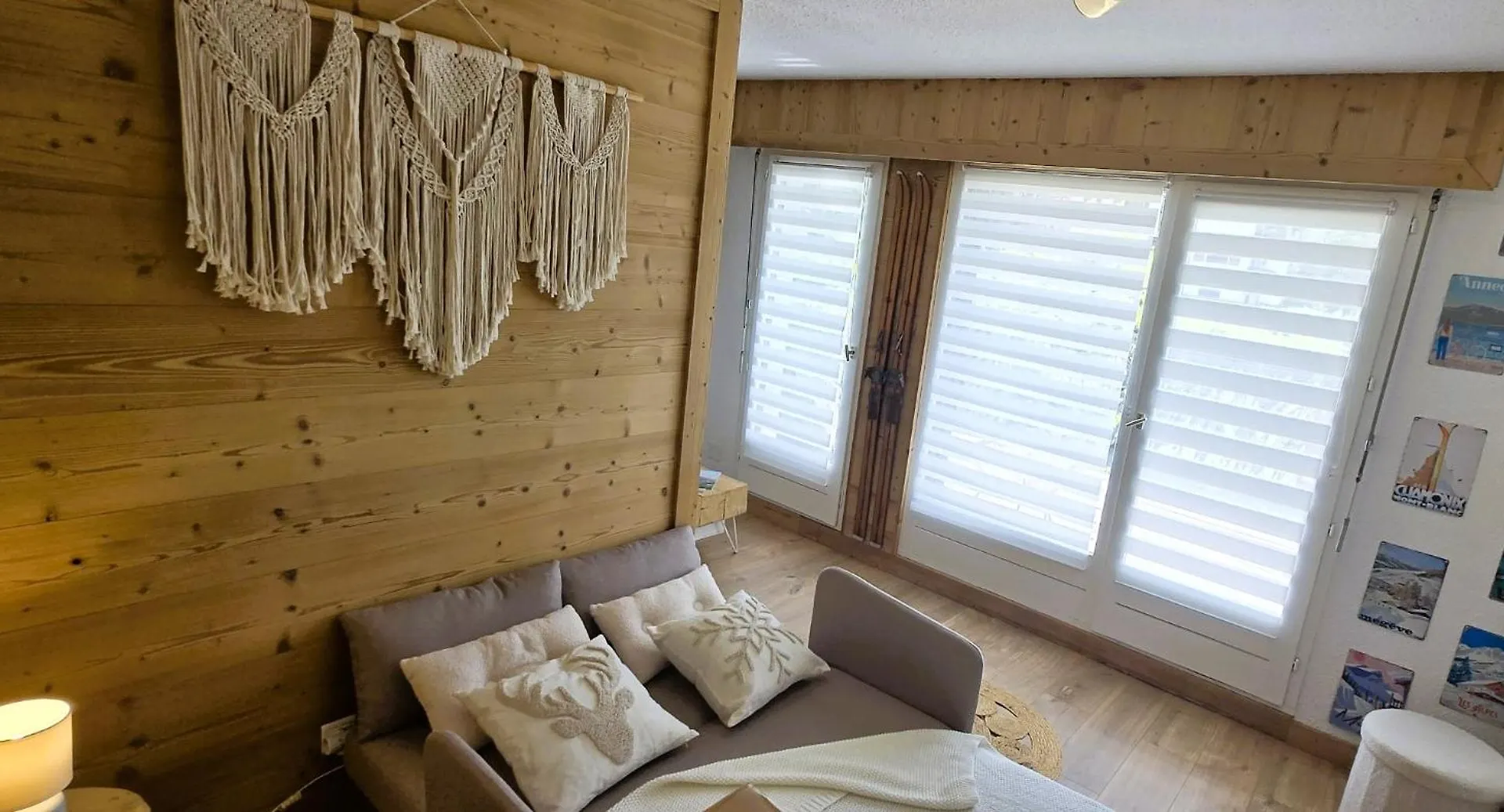 Lägenhet Joli Studio Avec Terrasse Sallanches